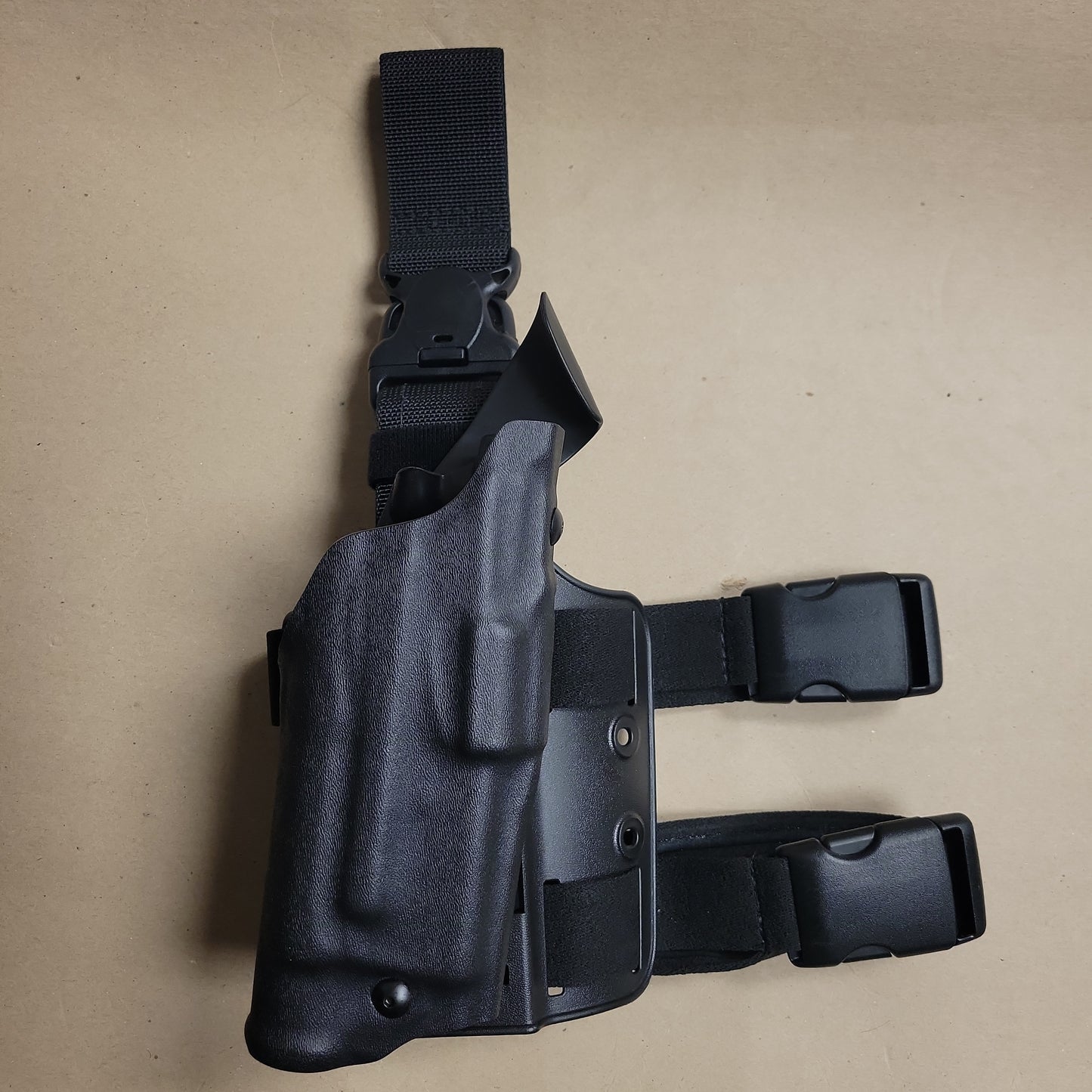 Safariland Holster Tactical STX RH for Glock 19/45 Gen3-5/G23 Gen3-4 w/TLR1 6355-28325-131