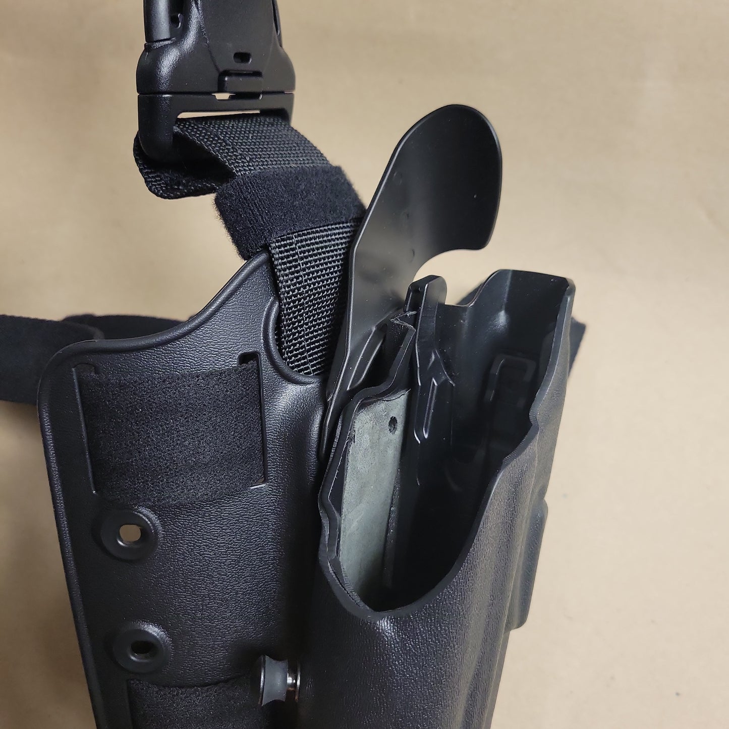 Safariland Leg Holster 6385 ALS OMV Tac w/QRS, STX, RH, GL 17/22 w/M3 6385-8325-131
