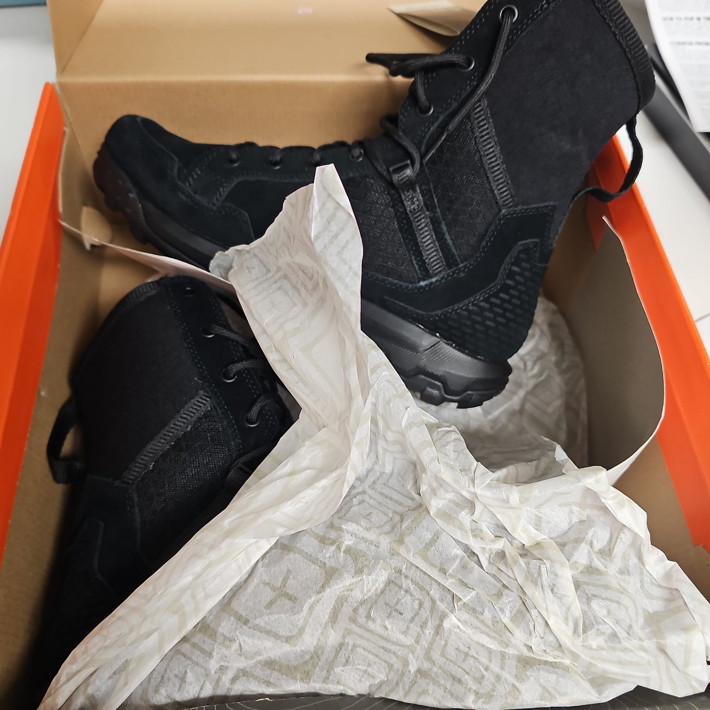 Boots: ATLAS 8,Black, 9.5M 12422-019-9.5R