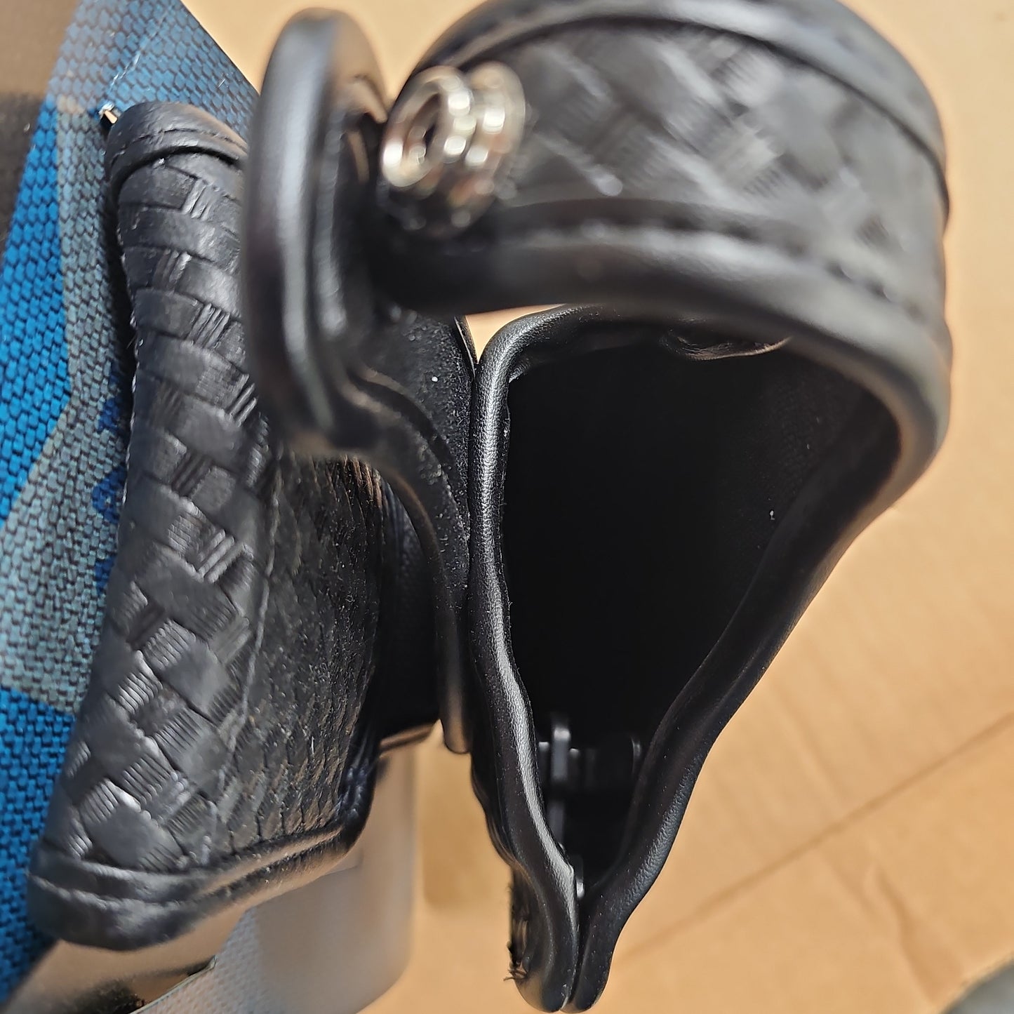 HOLSTER: DEFENDER II, ELITE BW, RH, GL 17/22 22050