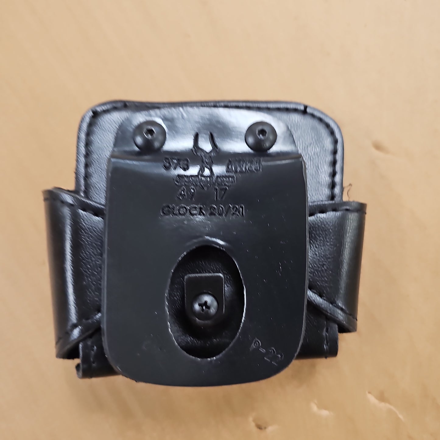 Safariland Left-Handed Paddle Cuff and Magazine Holder for Glock 20/21