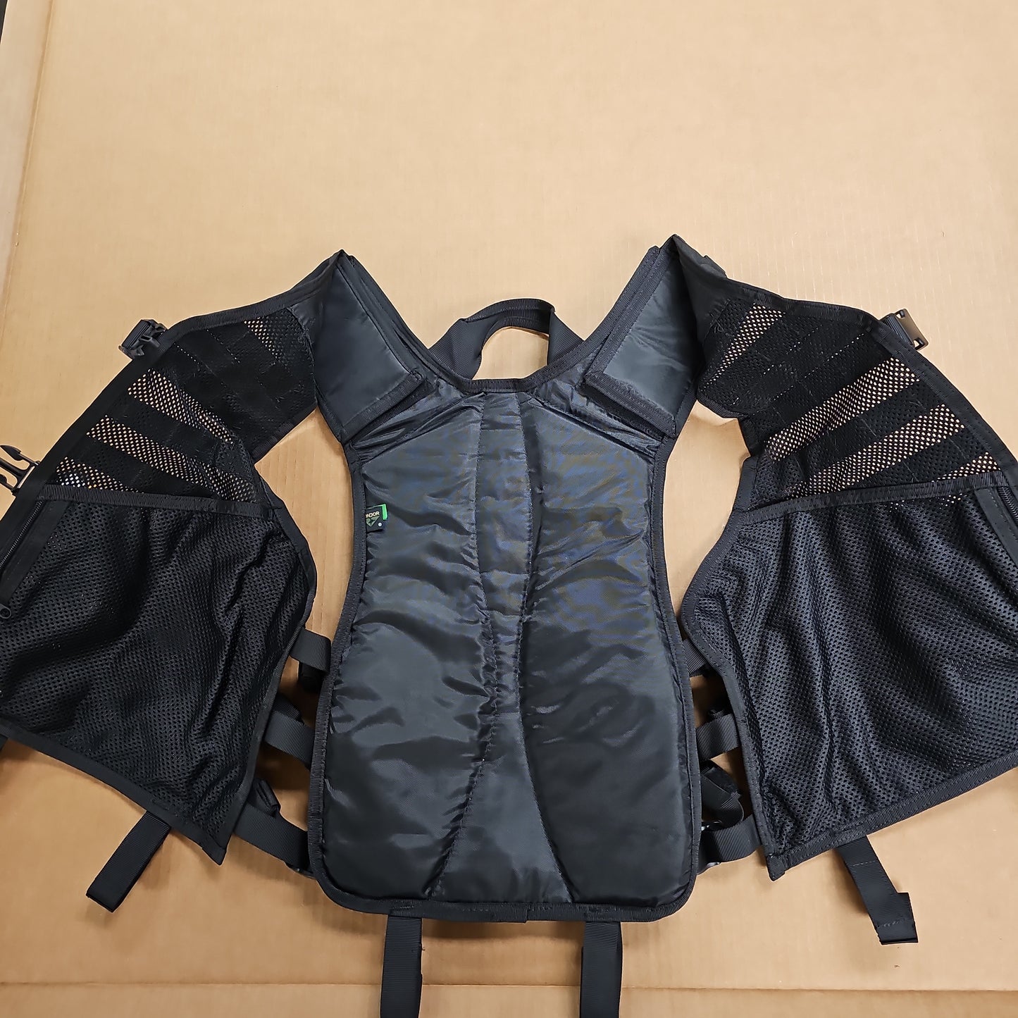 Mesh Hydration Vest: Black, One Size MHV-002