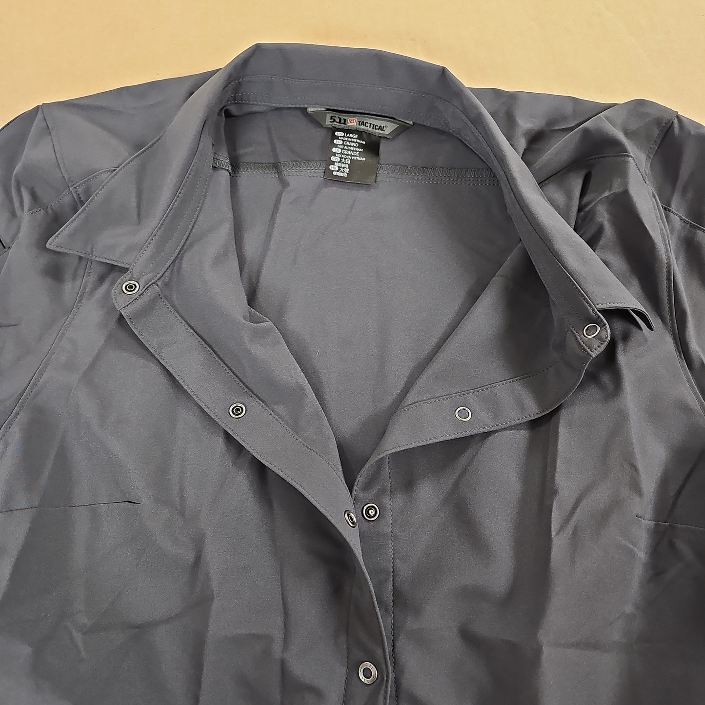 Shirt: Women's 5.11 Corporate S/S Charcoal, L 61312-018-L