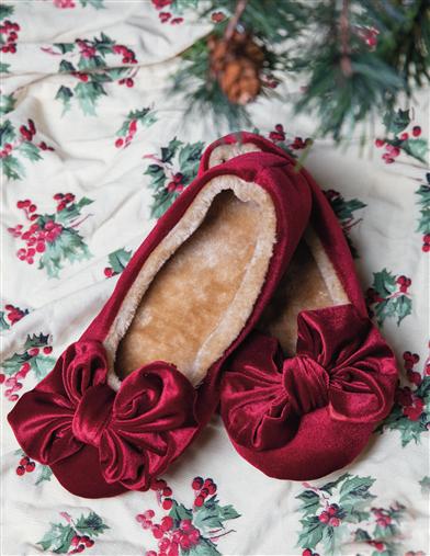 Beautiful Dreamer Velvet Slippers (burgundy) 31047