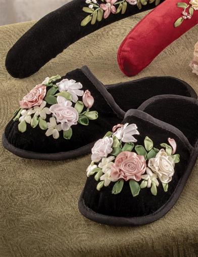 Embroidered Beauty Velvet Slippers 33086