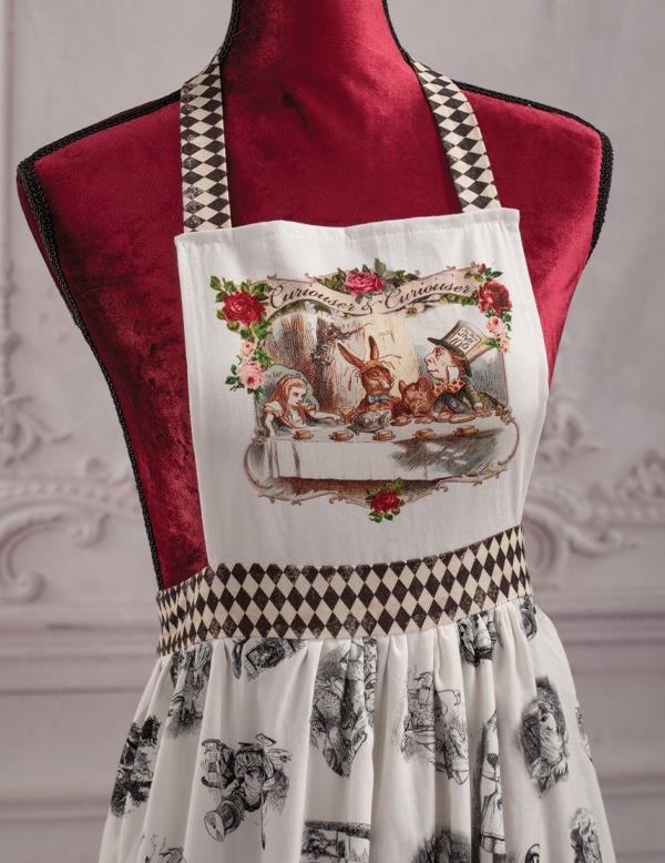 Alice In Wonderland Apron 33558