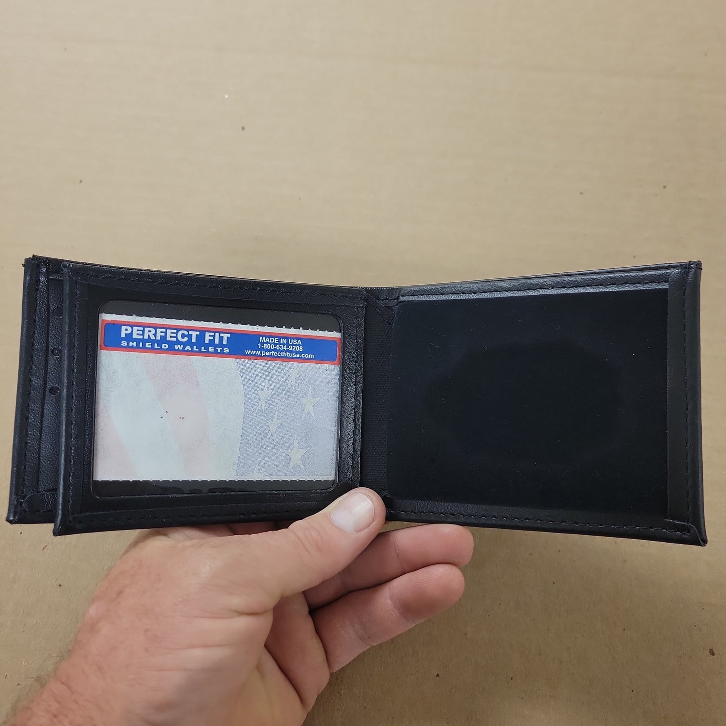 Bi-Fold Leather Badge Wallet ID Case DK385 CC and MONEY 107-DK385