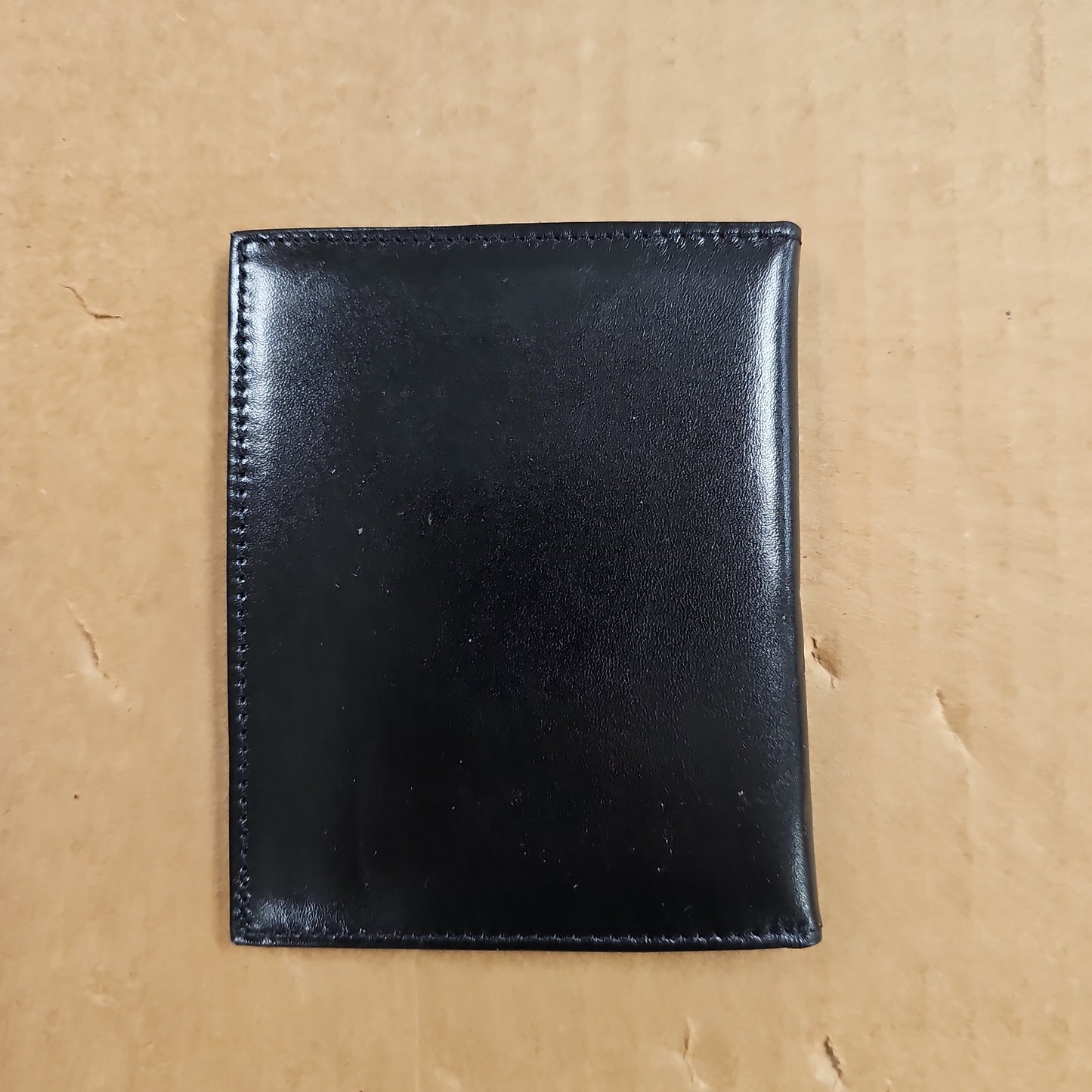 BADGE/ID CASE: LRG. SHIELD, BI-FOLD W/WINDOW DK70-DK298