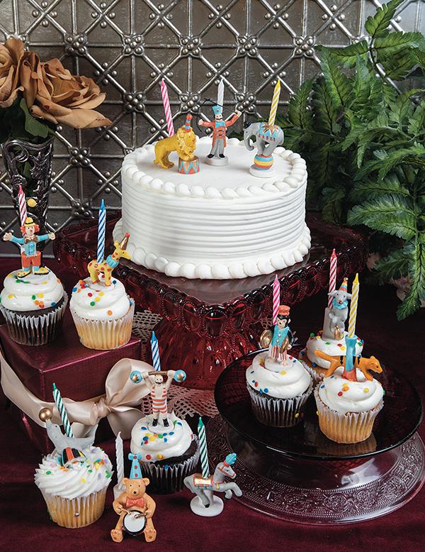 Big Top Circus Candle Holders (set Of 12) 30914