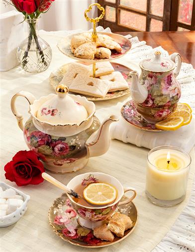 Victorian Rose Teacup And Saucer (set Of 2) 31740