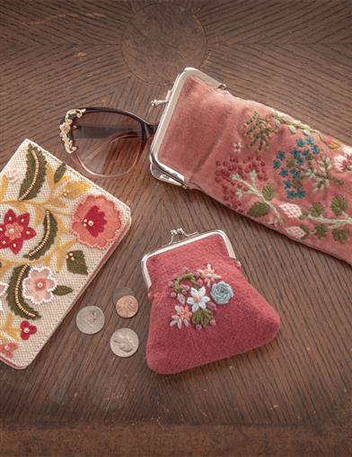Embroidered Garden Coin Purse 32365