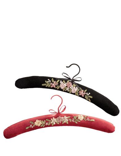 Embroidered Beauty Velvet Hangers (set Of 2) 33087