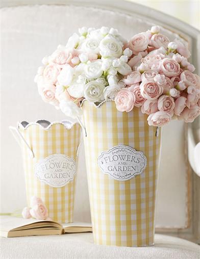 Gingham Scalloped Flower Buckets 34625